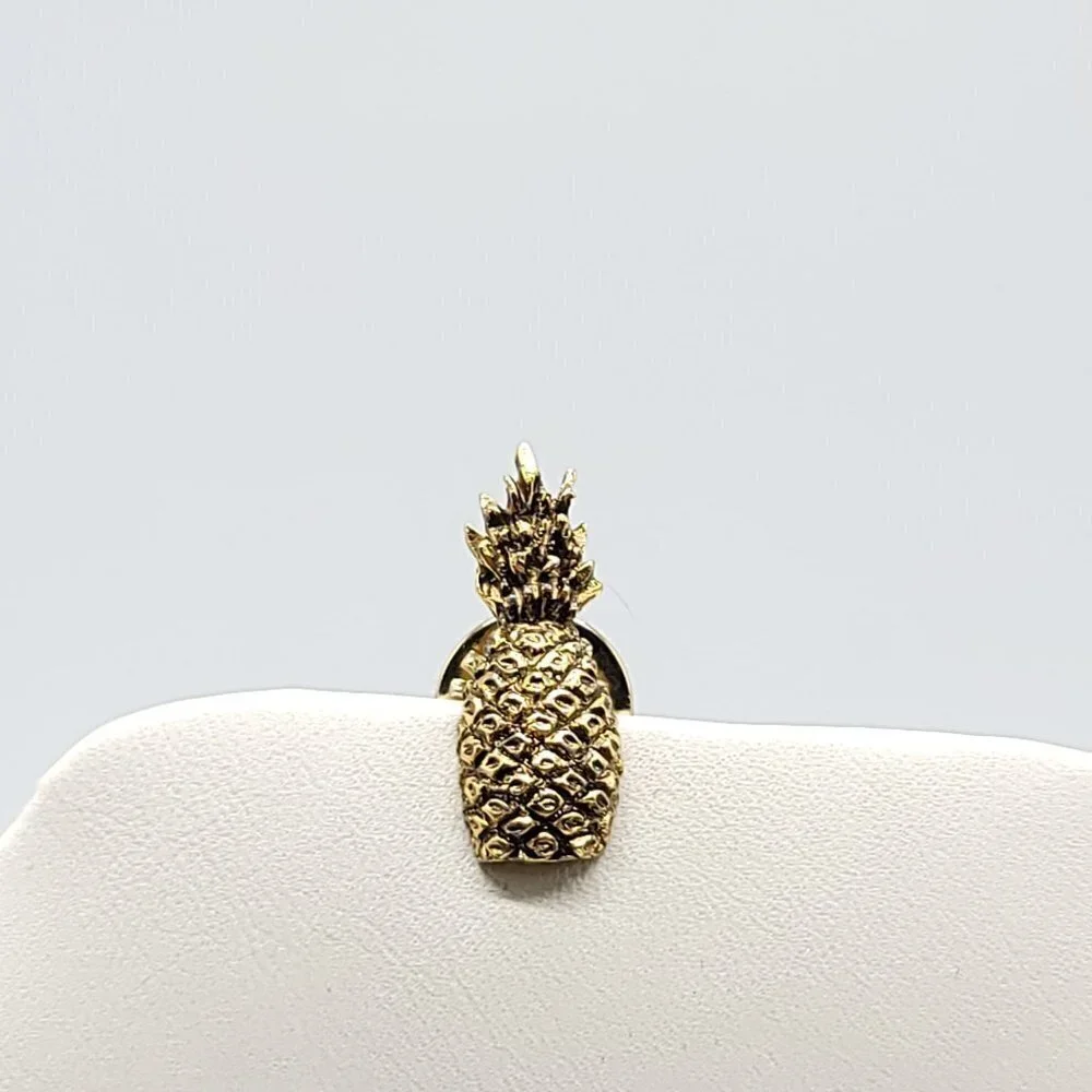 Gold Tone Pineapple Pin Brooch Vintage